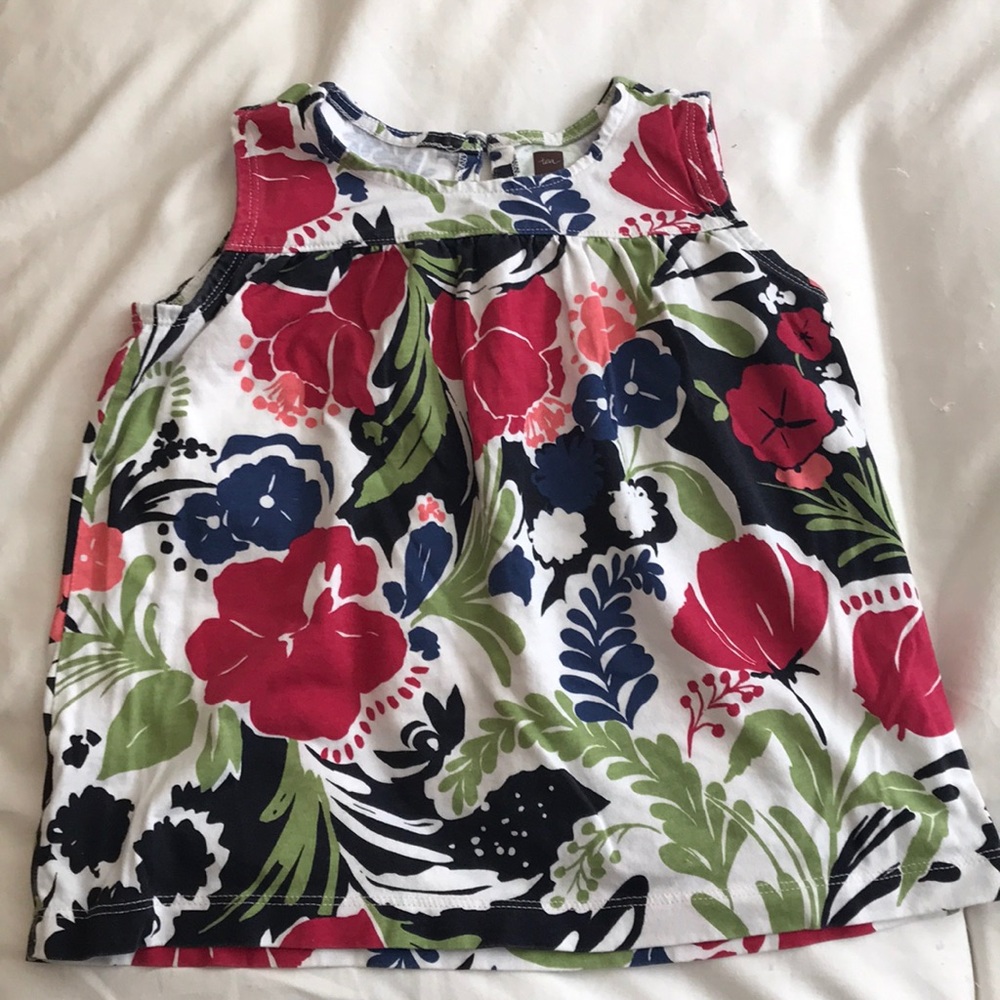 Tea collection swing tank